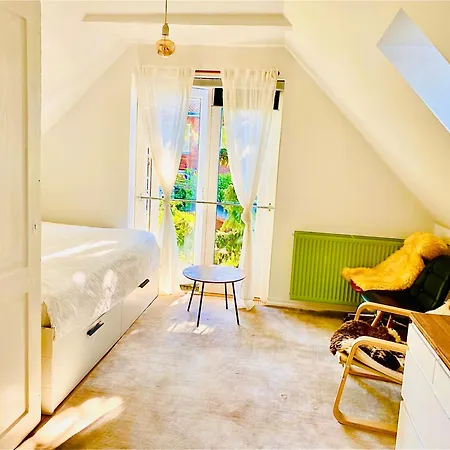 With Free Parking And Access To Garden Apartment Kopenhagen